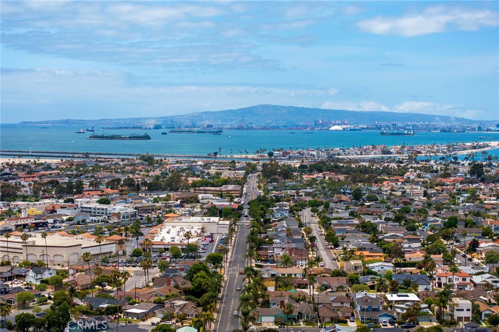 640 Island View