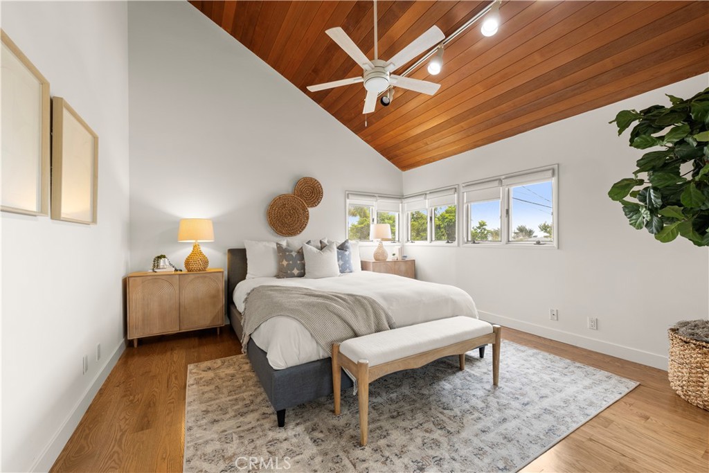 640 Island View