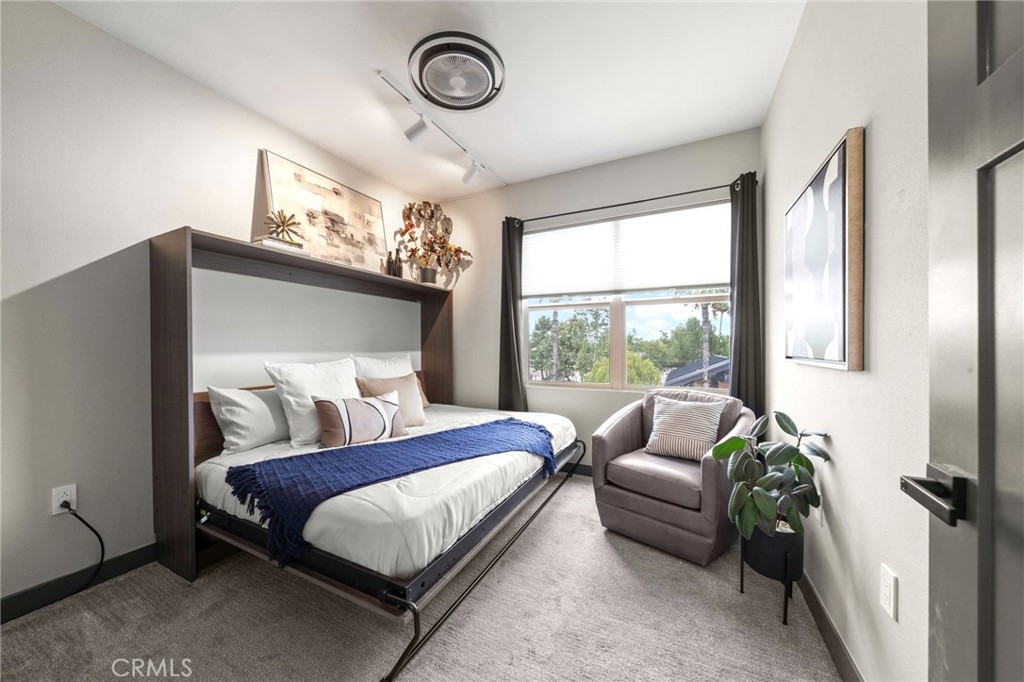 405 S Anaheim Boulevard 7