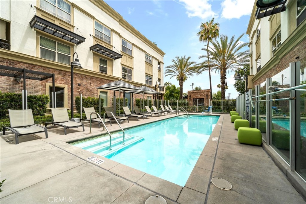 405 S Anaheim Boulevard 7