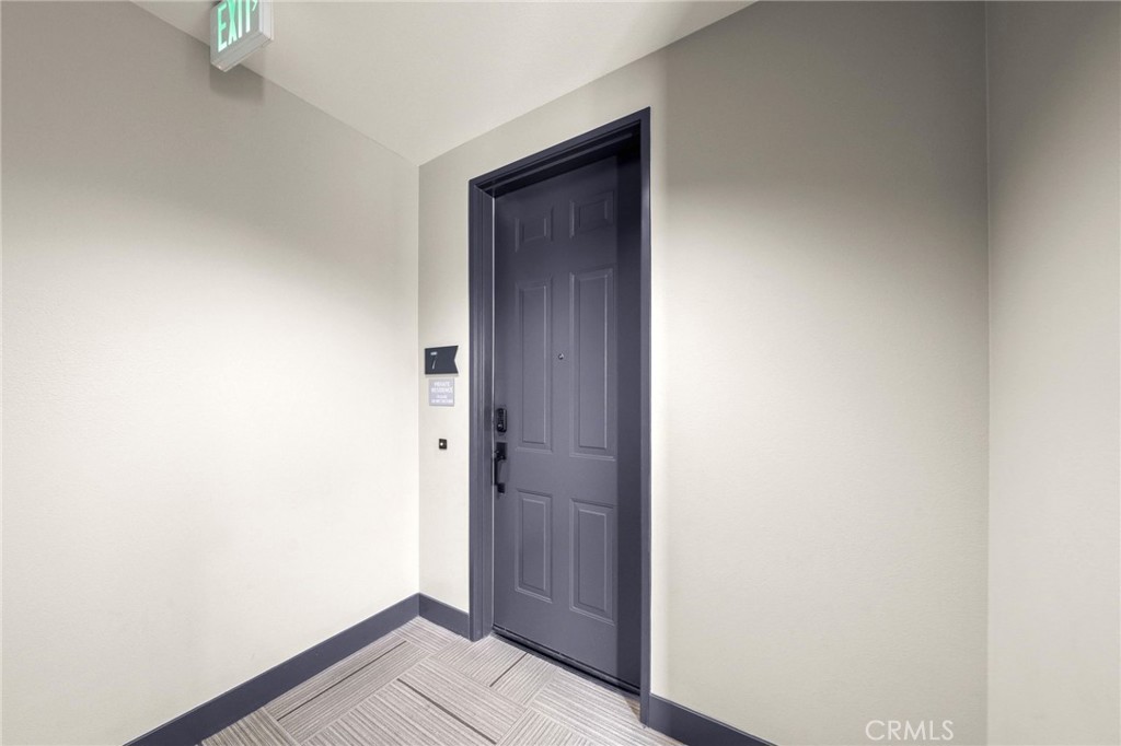 405 S Anaheim Boulevard 7