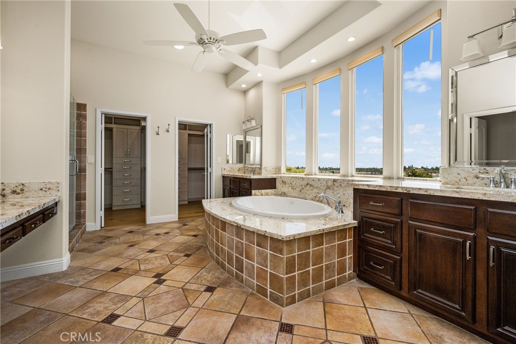 934 N Big Sky