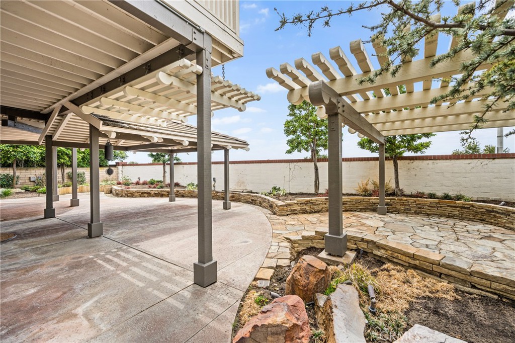 934 N Big Sky