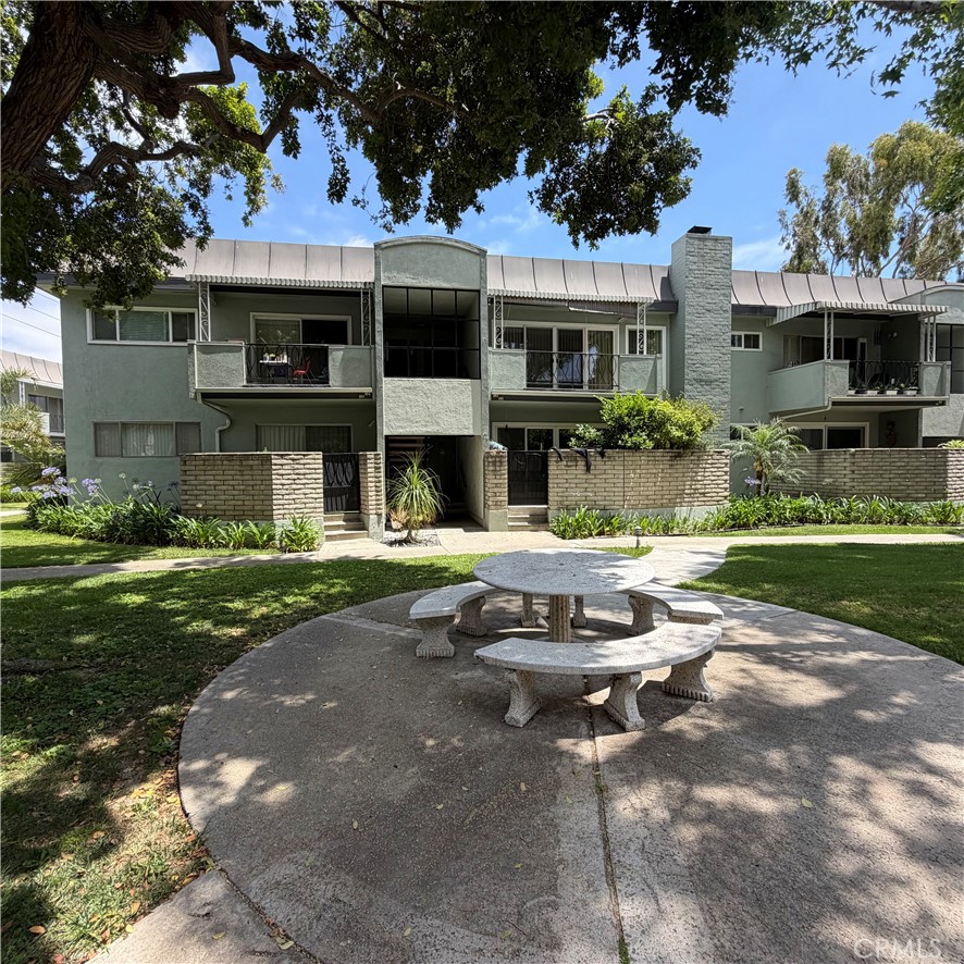 5180 E Atherton