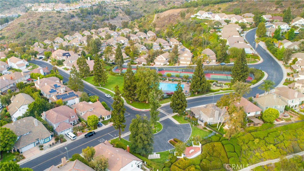 5818 E West View Drive