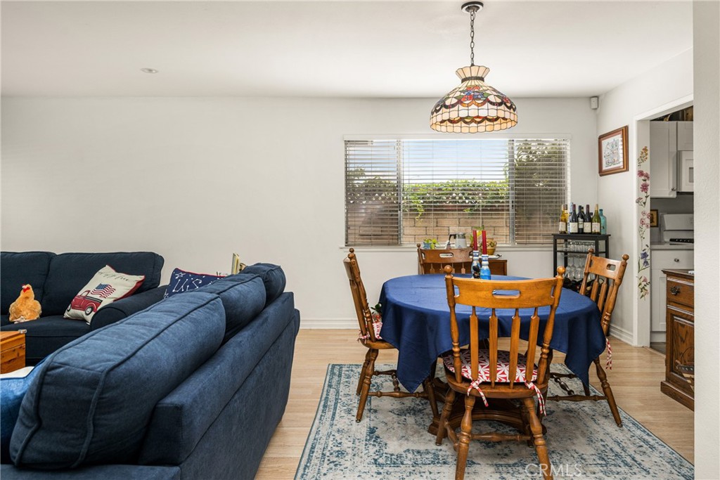 915 E La Veta Avenue