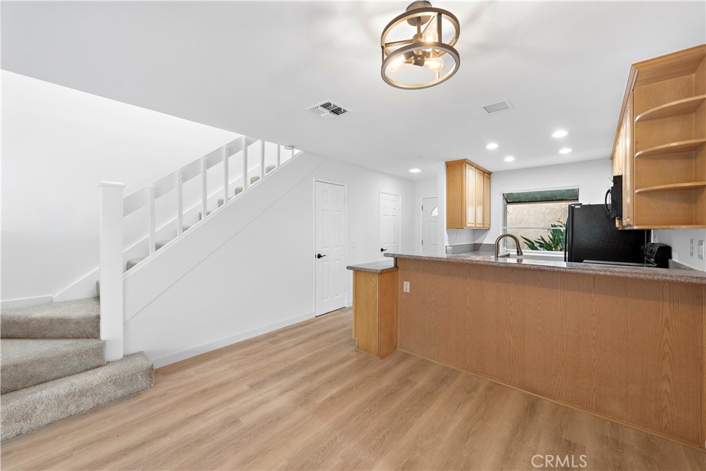 40 Lakepines