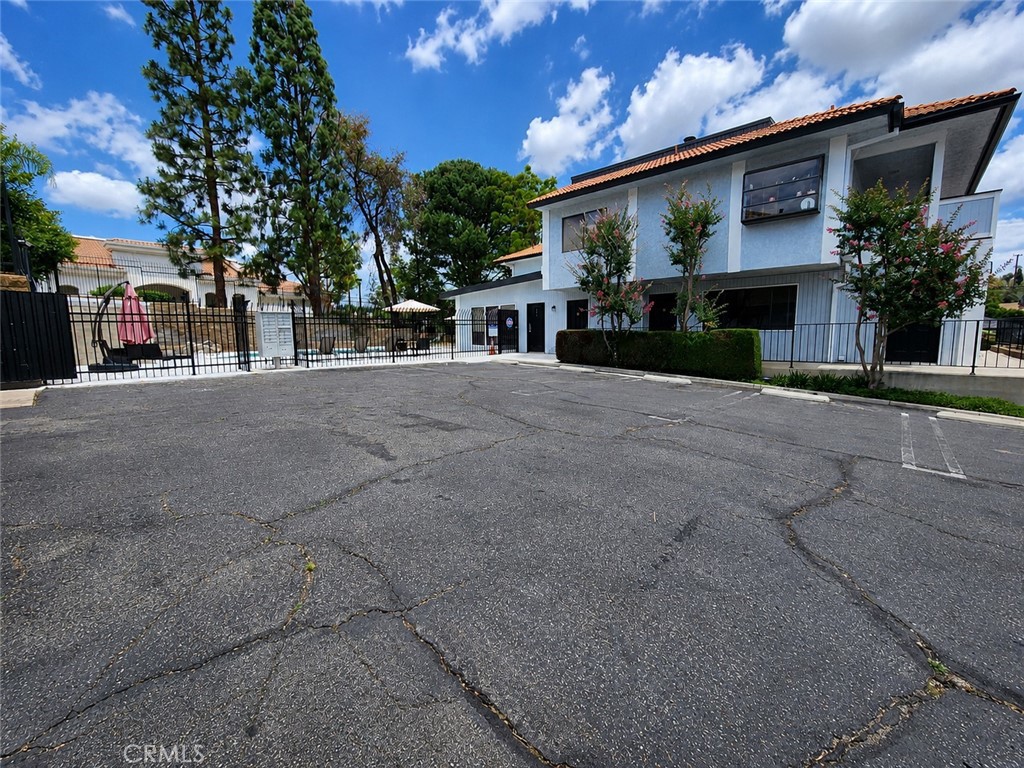 131 S Poplar Ave 26