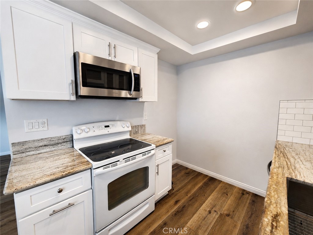 131 S Poplar Ave 26
