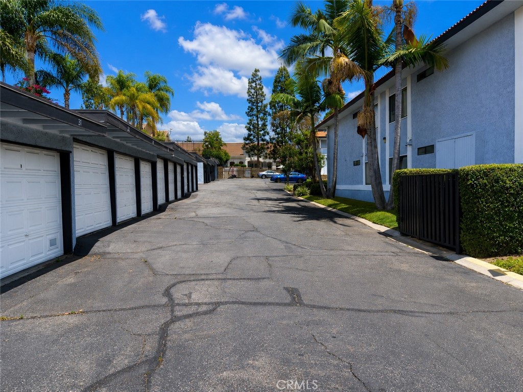 131 S Poplar Ave 26