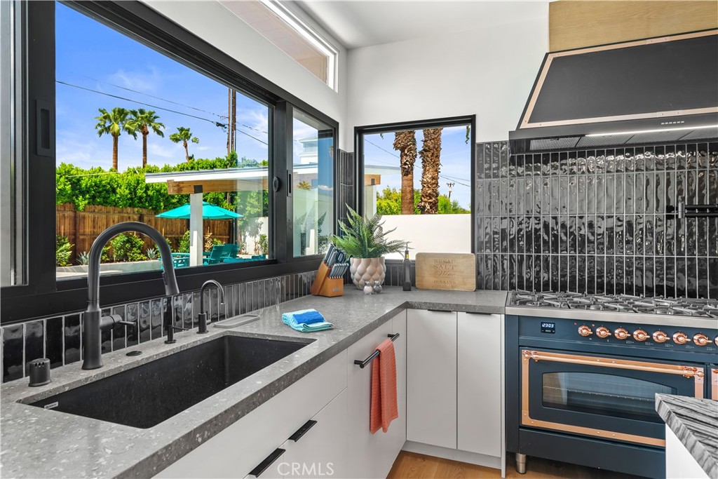 1995 N San Clemente Road