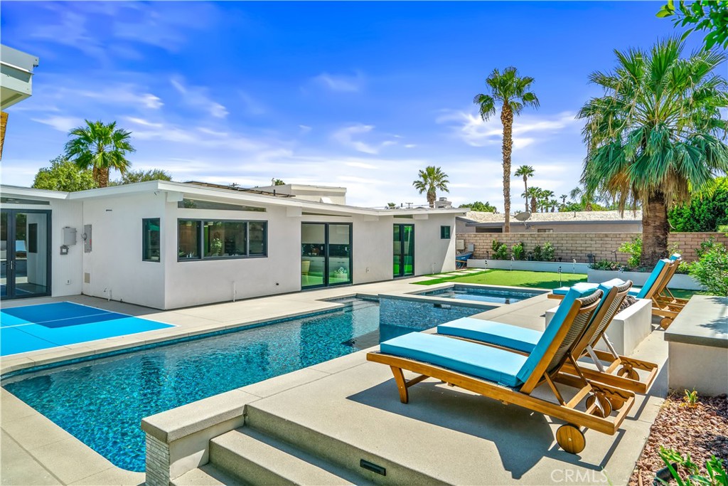 1995 N San Clemente Road