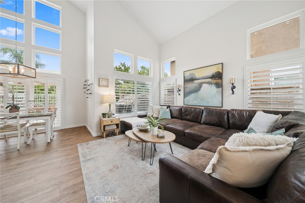 510 S Laureltree