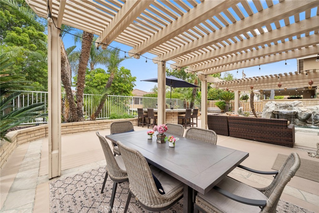 510 S Laureltree