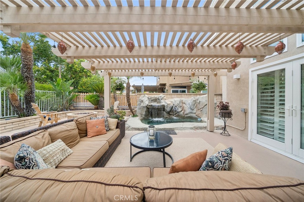 510 S Laureltree