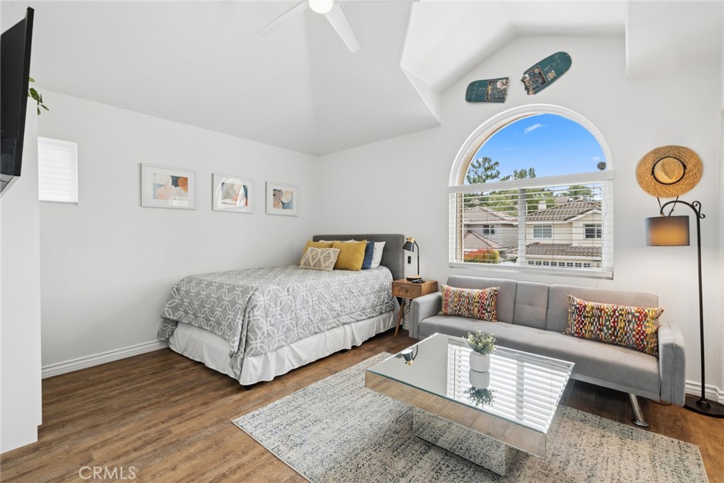 510 S Laureltree