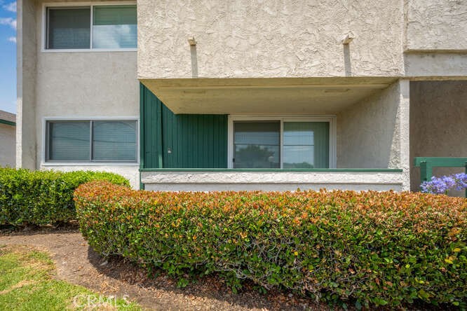 15225 Santa Gertrudes Avenue P101