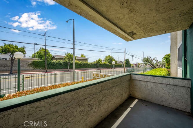 15225 Santa Gertrudes Avenue P101