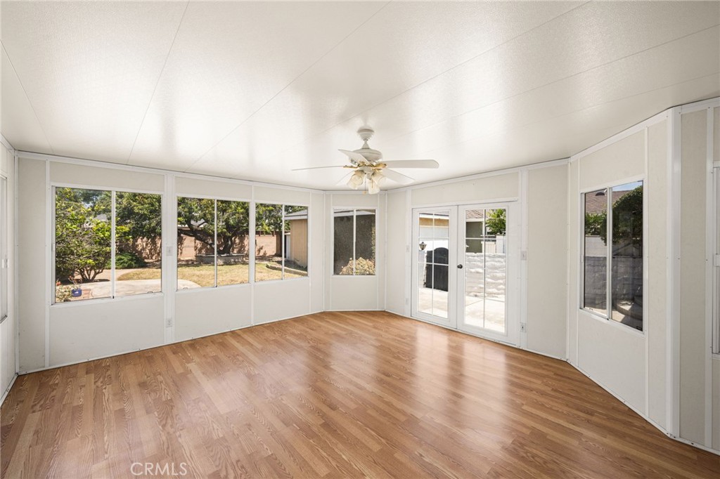 2687 Riverside
