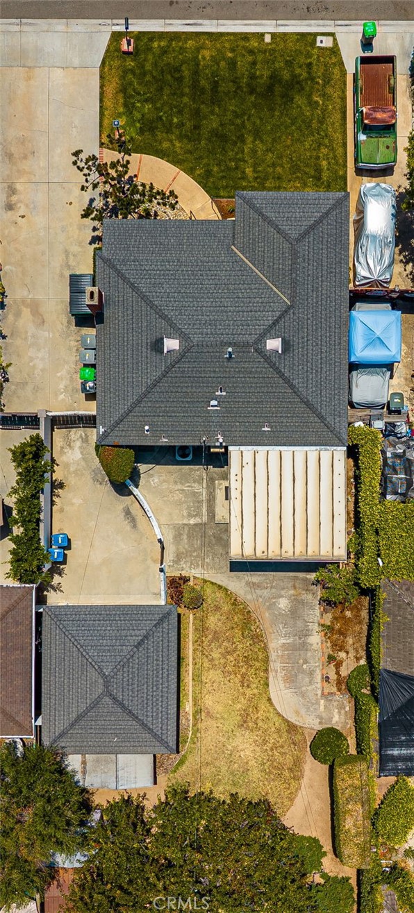 2687 Riverside