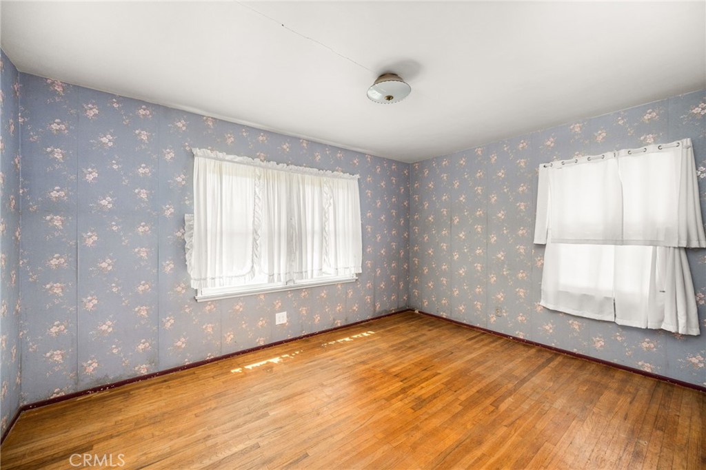 2687 Riverside