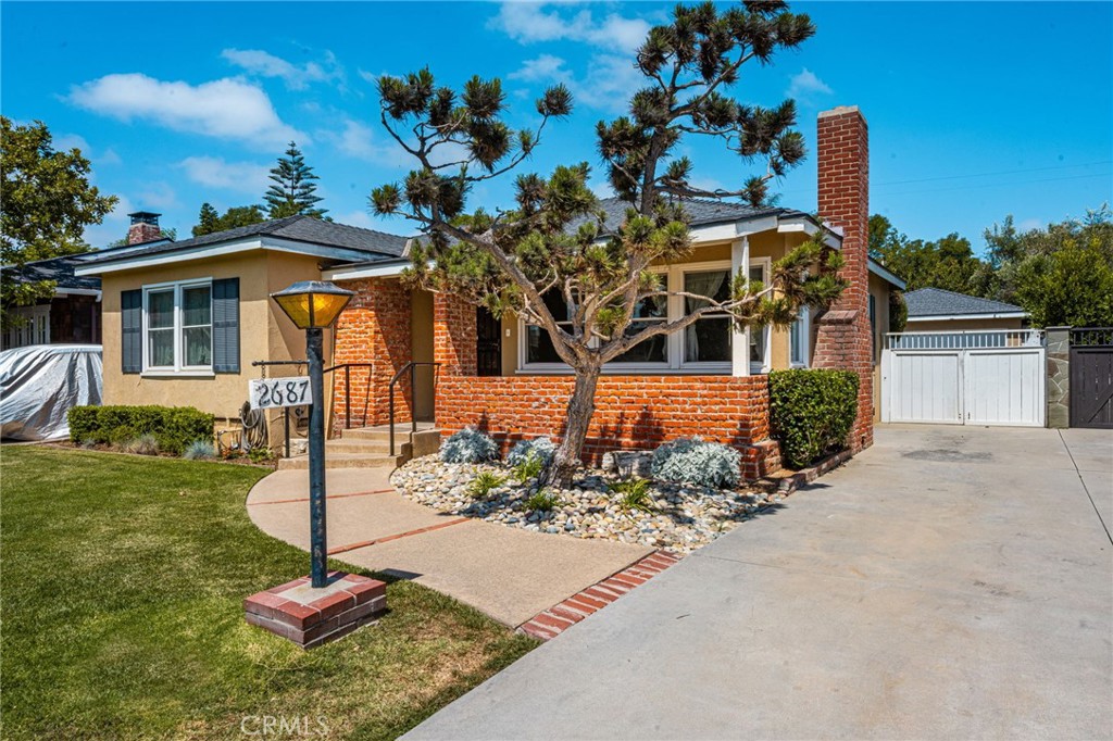 2687 Riverside