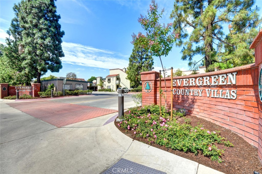 3554 W Carrotwood Court C