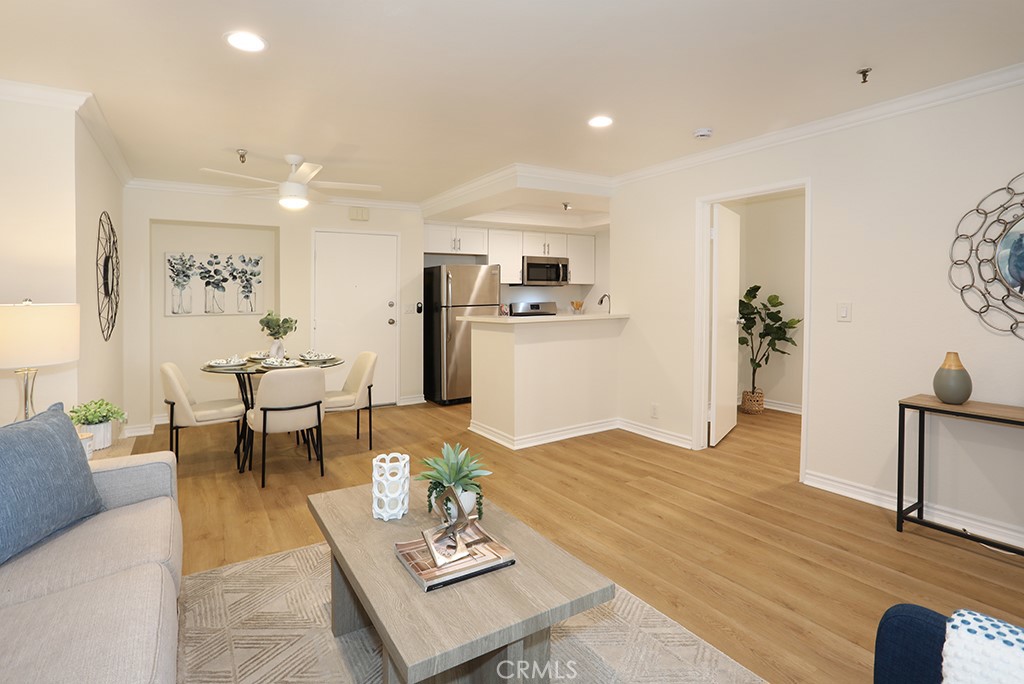 4788 Lakeview