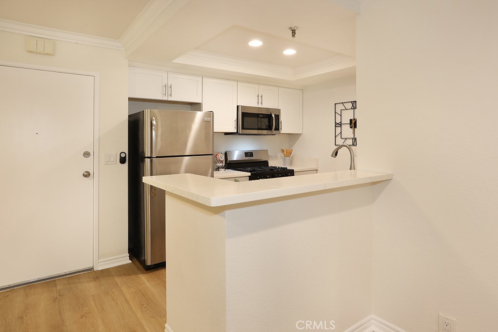 4788 Lakeview