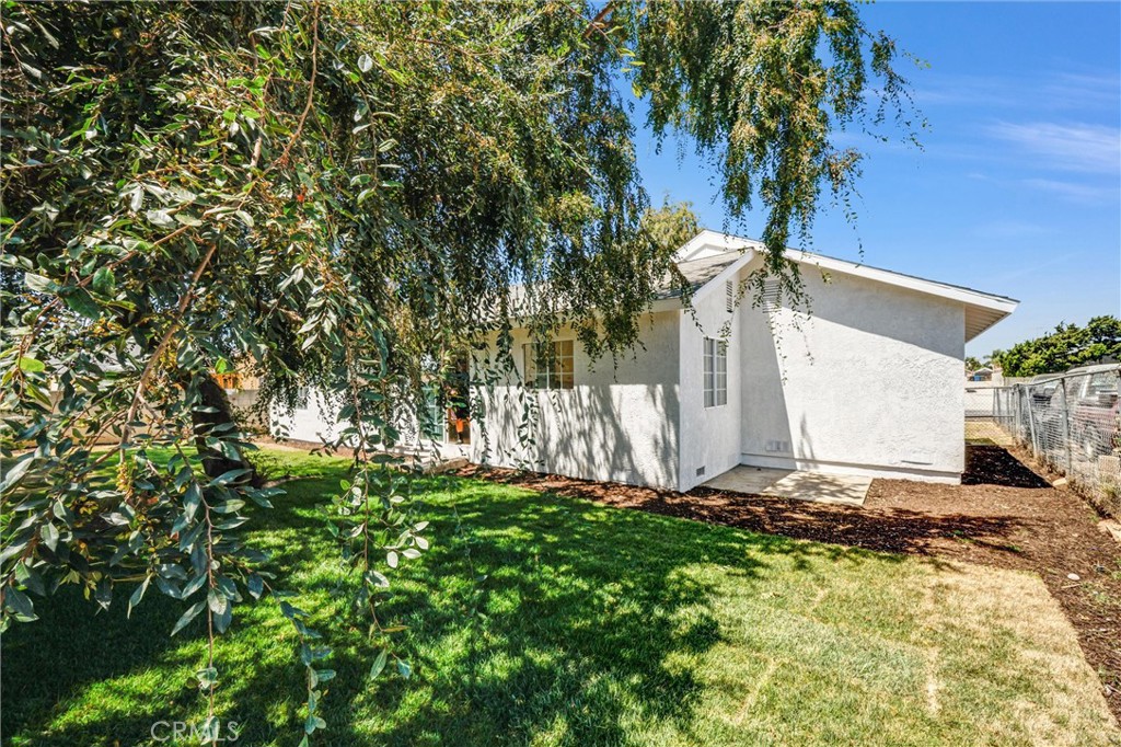 11518 Fidel Avenue