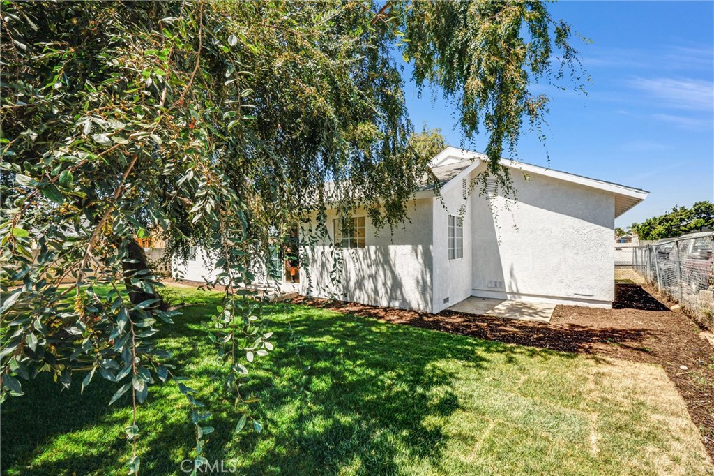 11518 Fidel Avenue