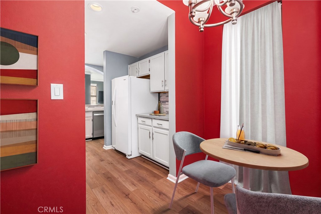 425 E Ocean 440