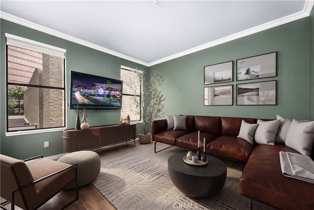 425 E Ocean 440