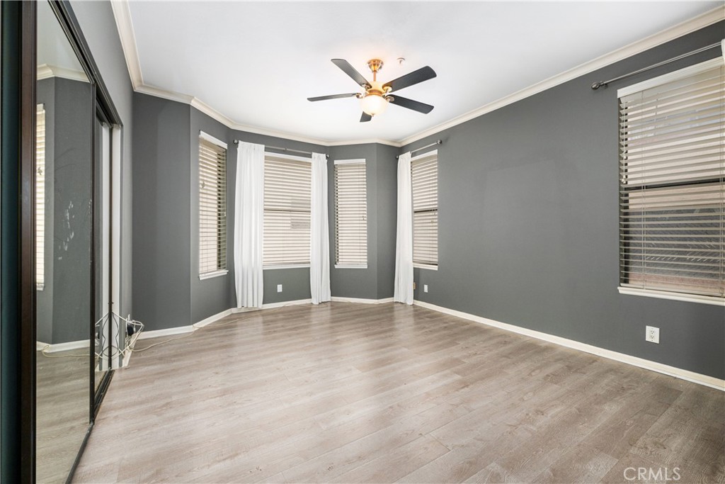 425 E Ocean 440