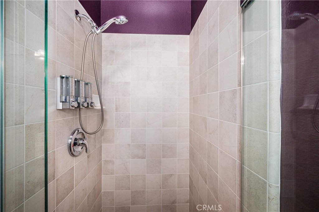 425 E Ocean 440