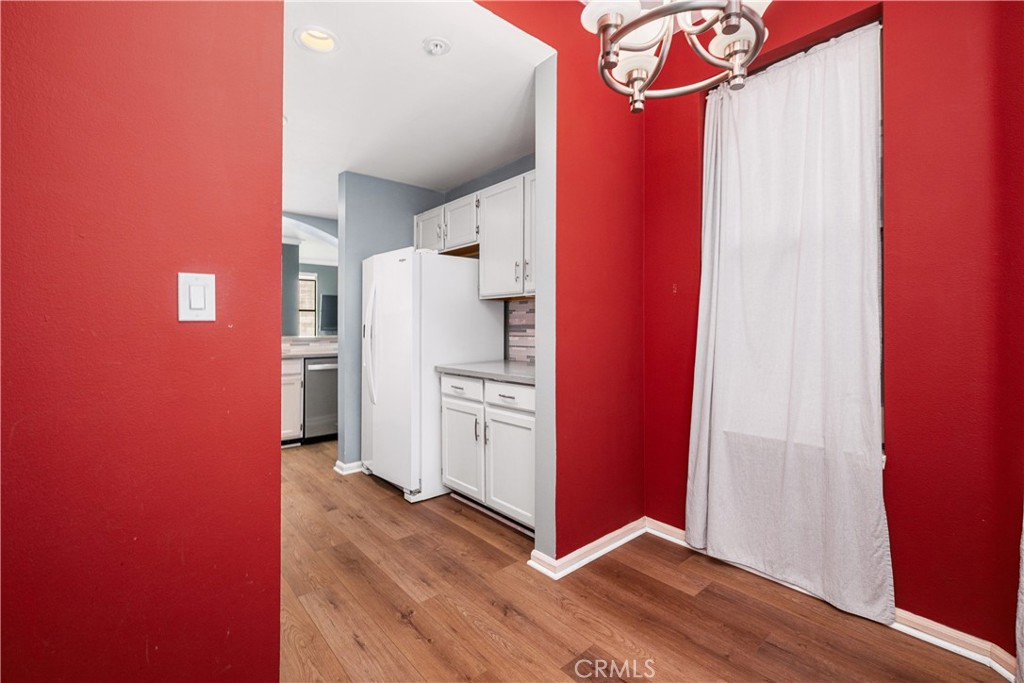 425 E Ocean 440