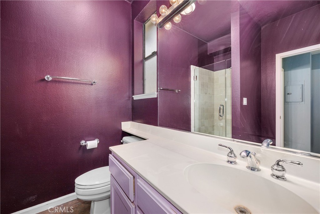 425 E Ocean 440