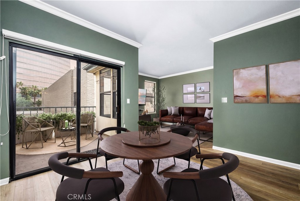 425 E Ocean 440