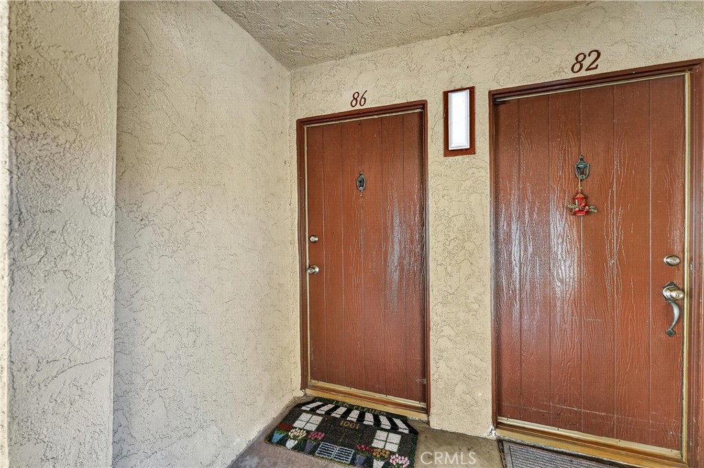 1010 W Macarthur 86