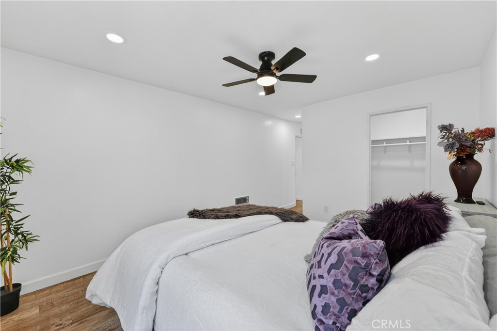 1010 W Macarthur 86