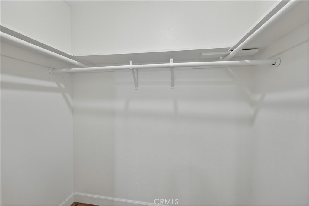 1010 W Macarthur 86