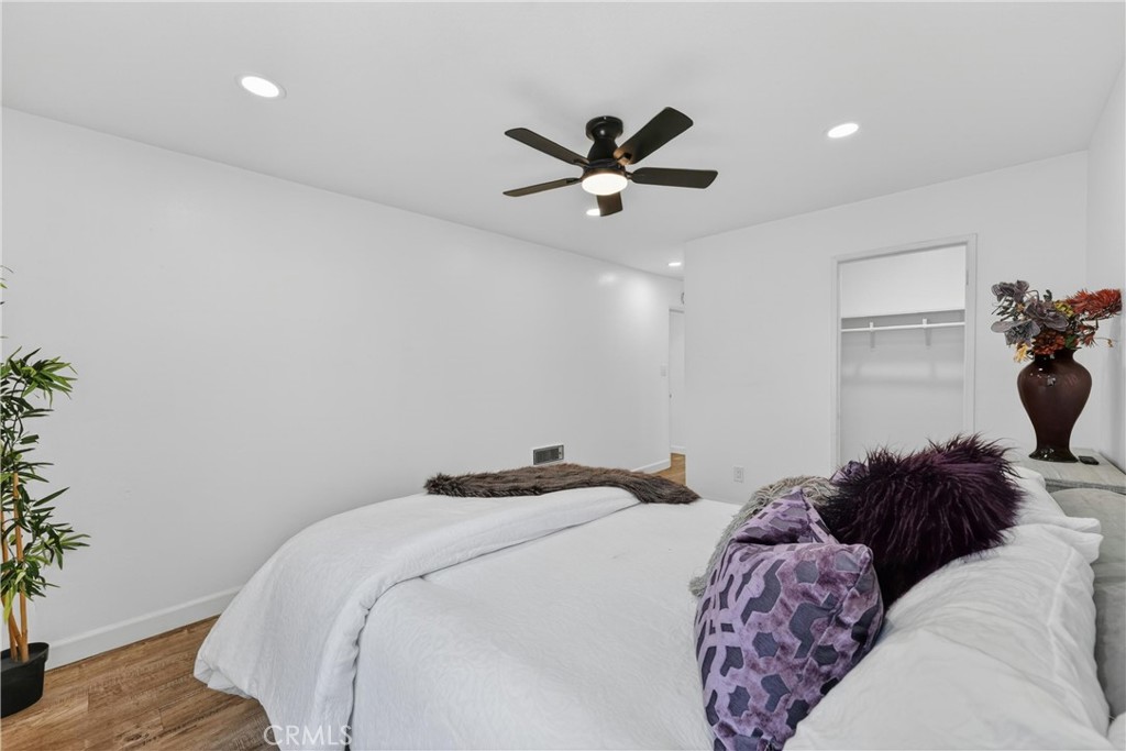 1010 W Macarthur 86