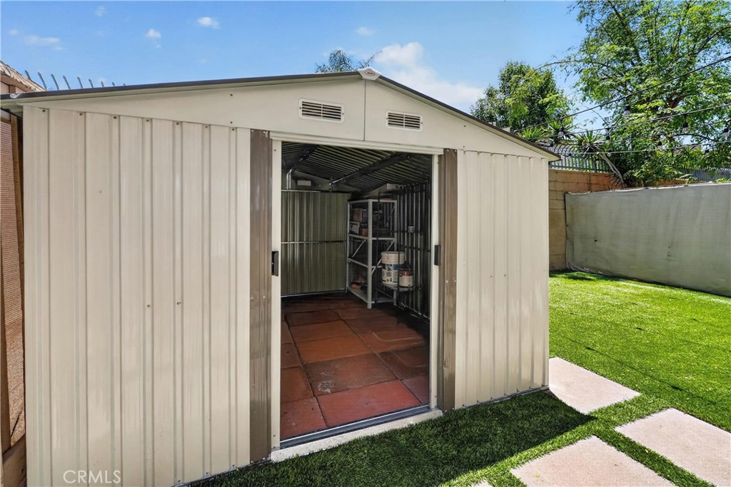 1010 W Macarthur 86