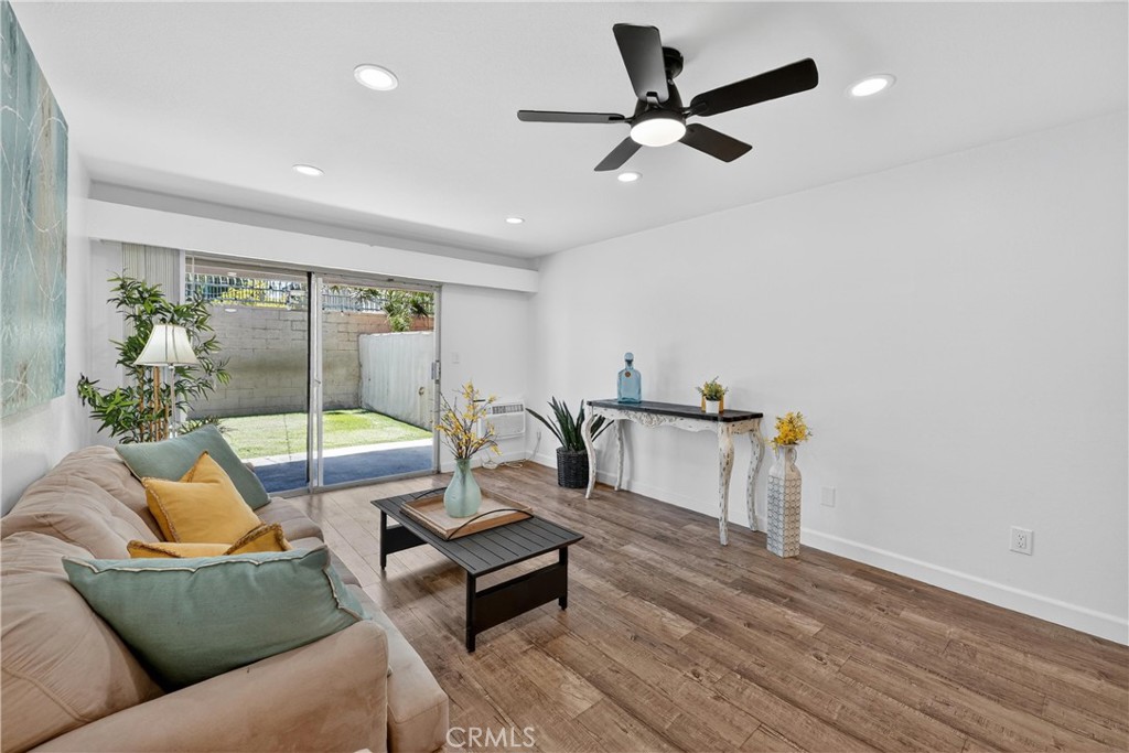 1010 W Macarthur 86