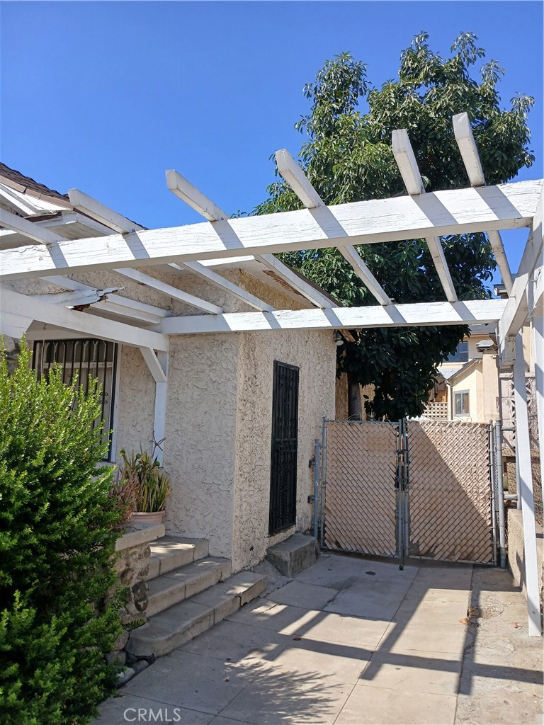 3531 N Figueroa