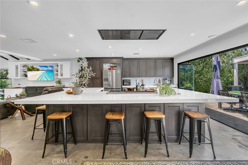 2661 Oak Knoll Drive