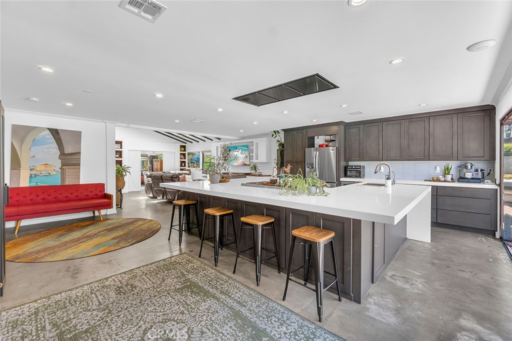 2661 Oak Knoll Drive