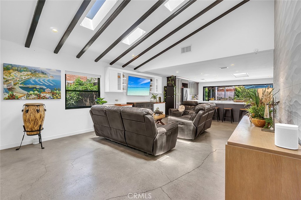 2661 Oak Knoll Drive