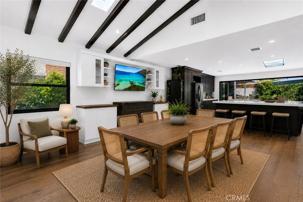 2661 Oak Knoll Drive