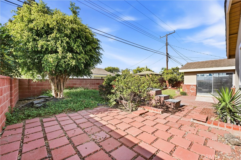 10051 Brookside Dr.